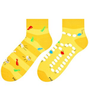 Krátké asymetrické pánské ponožky 035 žlutá 43/46
