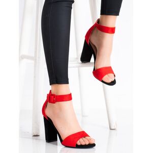 Pěkné dámské  sandály červené na širokém podpatku 36