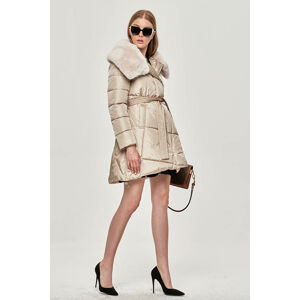 Béžový dámský zimní kabát s kožešinou (008) beżowy XXL (44)
