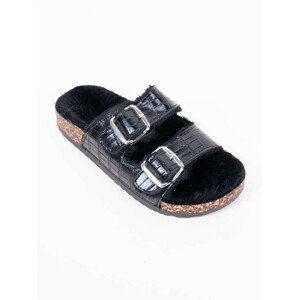 Dámské nazouvací kožešinové papuče s přezkou OFL-0058K černá 38