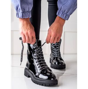Trendy  kotníčkové boty dámské černé na plochém podpatku 39
