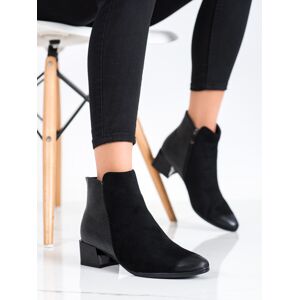 Klasické dámské černé  kotníčkové boty na plochém podpatku 38