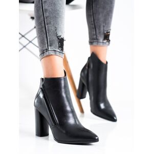 Moderní  kotníčkové boty dámské černé na širokém podpatku 36