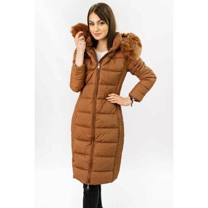 Dlouhá dámská zimní bunda v karamelové barvě s kapucí (7753) hnědá S (36)