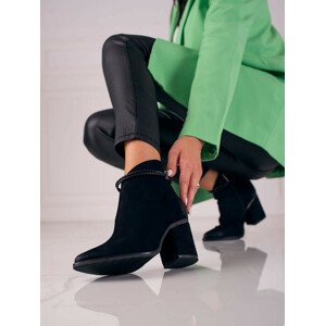 Designové černé  kotníčkové boty dámské na širokém podpatku 36