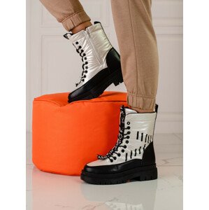 Výborné  kotníčkové boty dámské bílé bez podpatku  39
