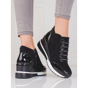 Pohodlné  kotníčkové boty dámské černé na klínku  40