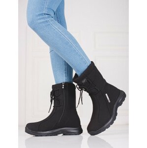 Pohodlné černé dámské  trekingové boty bez podpatku  36