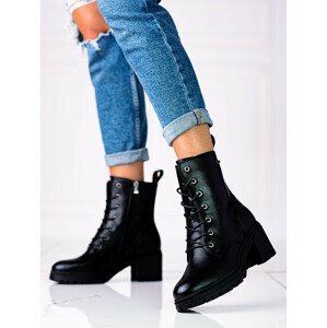 Trendy černé  kotníčkové boty dámské na širokém podpatku  36