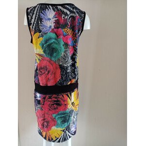 Dámské šaty s květinovým vzorem 89325 - Litex černá s růžovou M