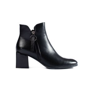 Trendy dámské  kotníčkové boty černé na širokém podpatku  40