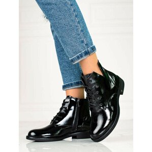 Trendy  kotníčkové boty černé dámské na plochém podpatku  38
