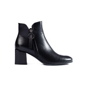 Trendy dámské  kotníčkové boty černé na širokém podpatku  38