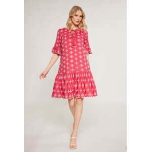 Monnari Mini šaty Ažurové dámské šaty s volánky Multi Red 38