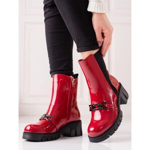 Módní dámské červené  kotníčkové boty na širokém podpatku  37