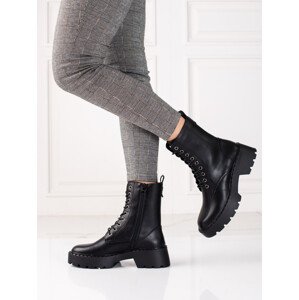 Pohodlné černé dámské  kotníčkové boty na plochém podpatku  41