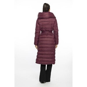 Prošívaný kabát ve vínové bordó barvě s vysokým stojáčkem a kapucí Ann Gissy (AG1-J9062) odcienie czerwieni M (38)