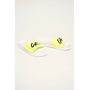 Pantofle KM0KM00499-YCD bíložlutá - Calvin Klein bílo-žlutá 43/44